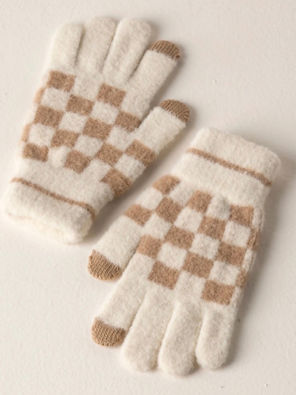 New w tags. Shiraleah touchscreen gloves. Cream tan check